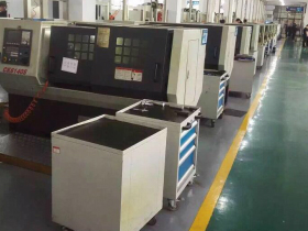 平床（chuáng）身數控車床