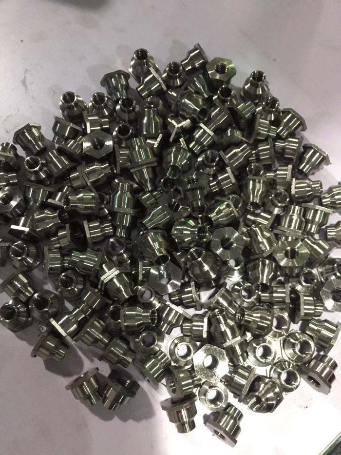 機械零部件加（jiā）工03